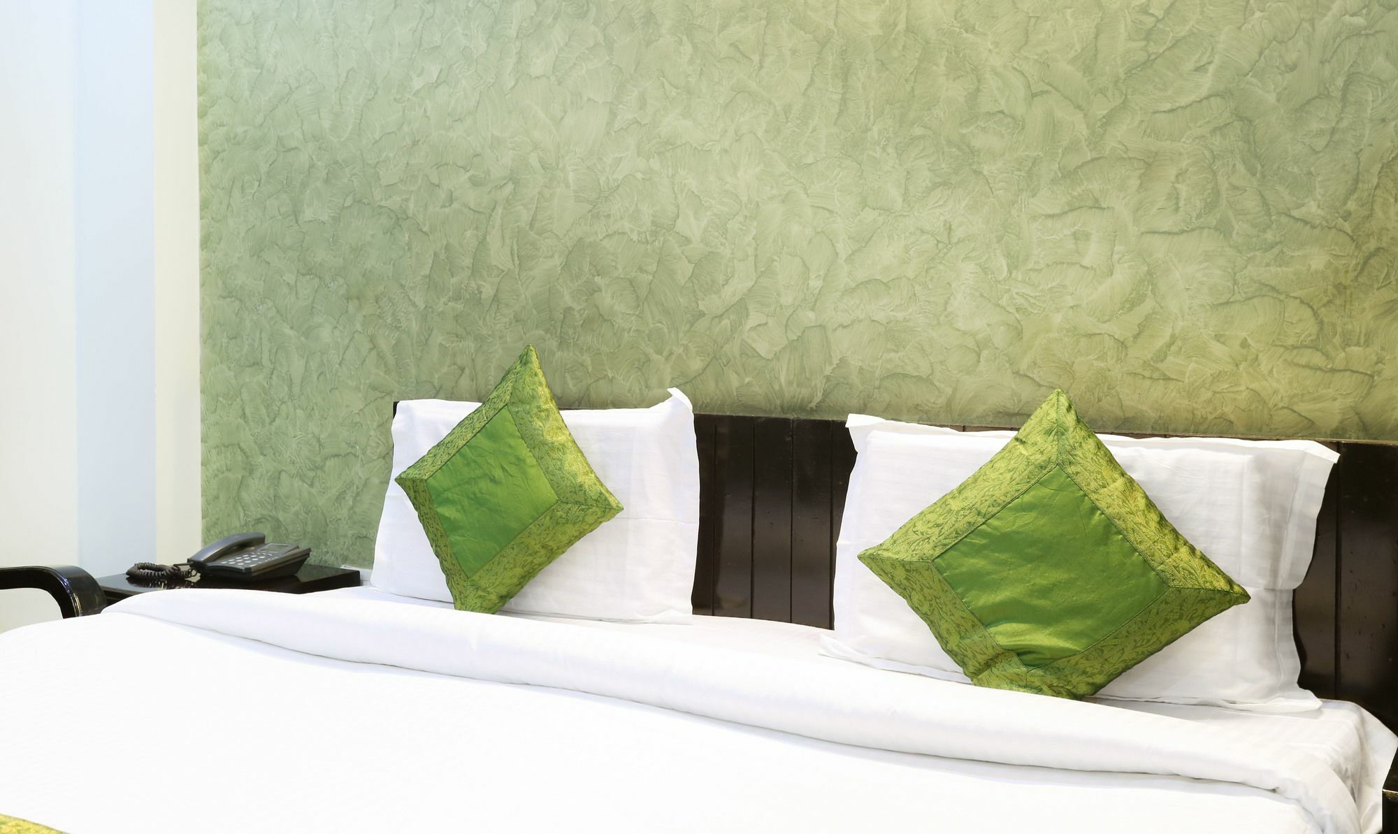 Royal Suites By Park Tree, กัสซอลี ภายนอก รูปภาพ